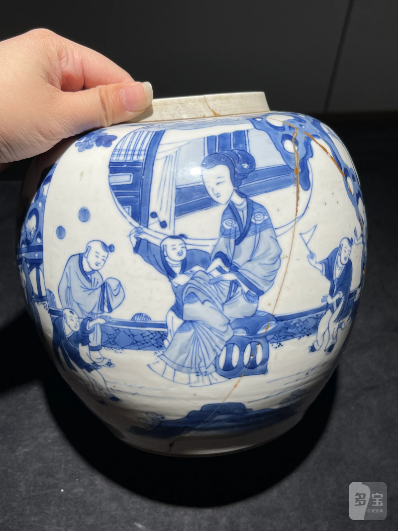 清康熙 青花四妃十六子纹罐 - 图2
